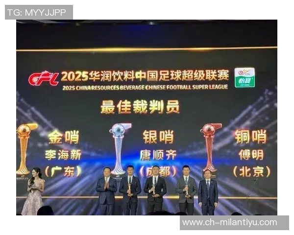 中超年度颁奖盛典揭晓瓦科荣膺最佳球员刘殿座获最佳门将拉莫斯当选最佳教练 中超年度颁奖盛典揭晓瓦科荣膺最佳球员刘殿座获最佳门将拉莫斯当选最佳教练